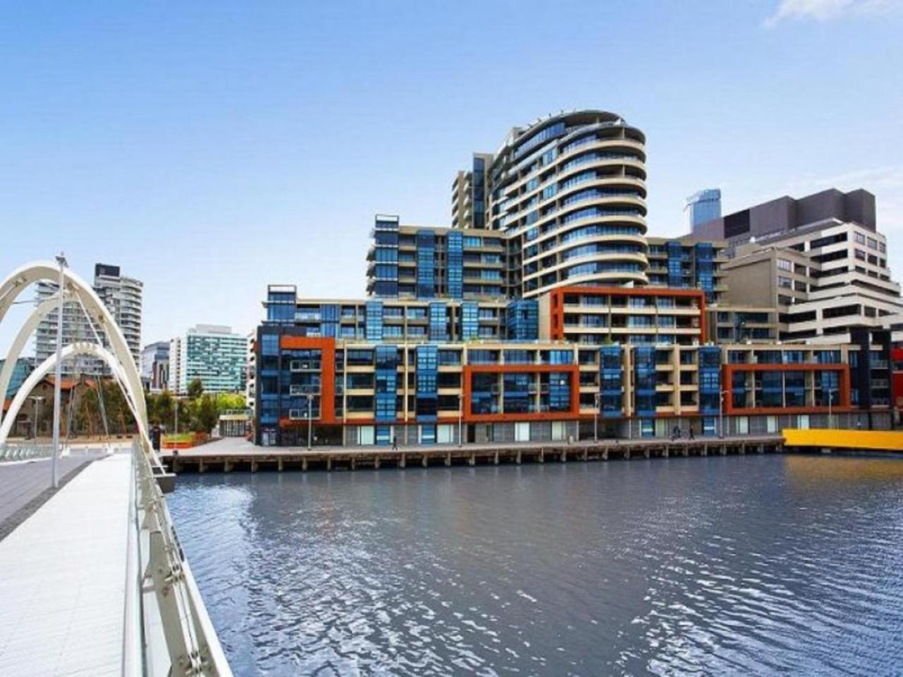 Melbourne Holiday Apartments Flinders Wharf Екстериор снимка